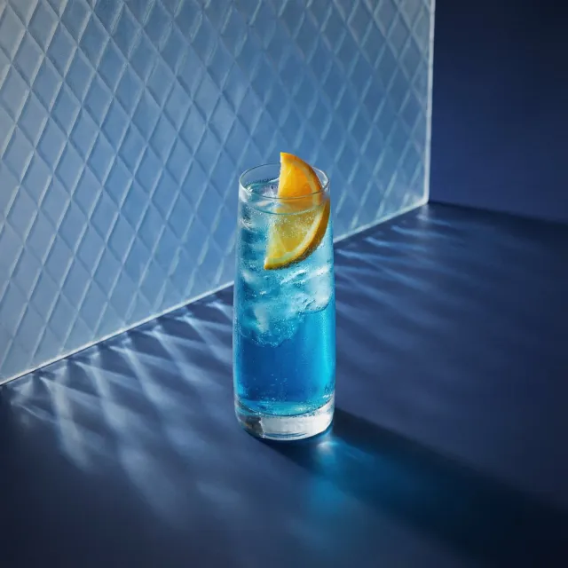 Blue 1575 Blue Buck cocktail tropisk