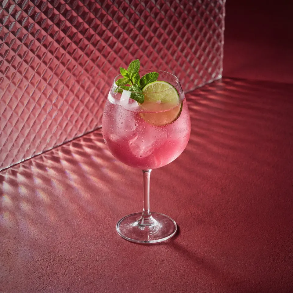 Bols Raspberry Spritz cocktail hindbær