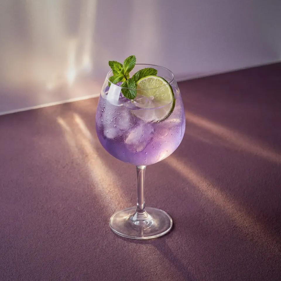 Bols Parfait d'Amour Spritz cocktail violet vanilje