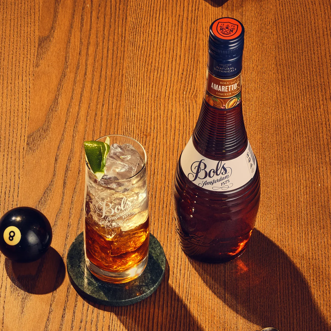 Bols Amaretto likør nøddeagtig