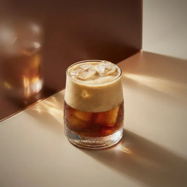 Bols White Russian cocktail kaffe fløde