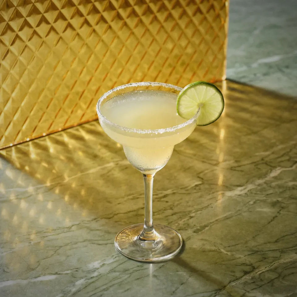 Bols Mango Margarita cocktail med mango