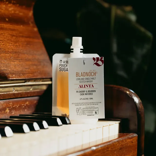 Bladnoch Alinta Dram whisky smagsprøve røget