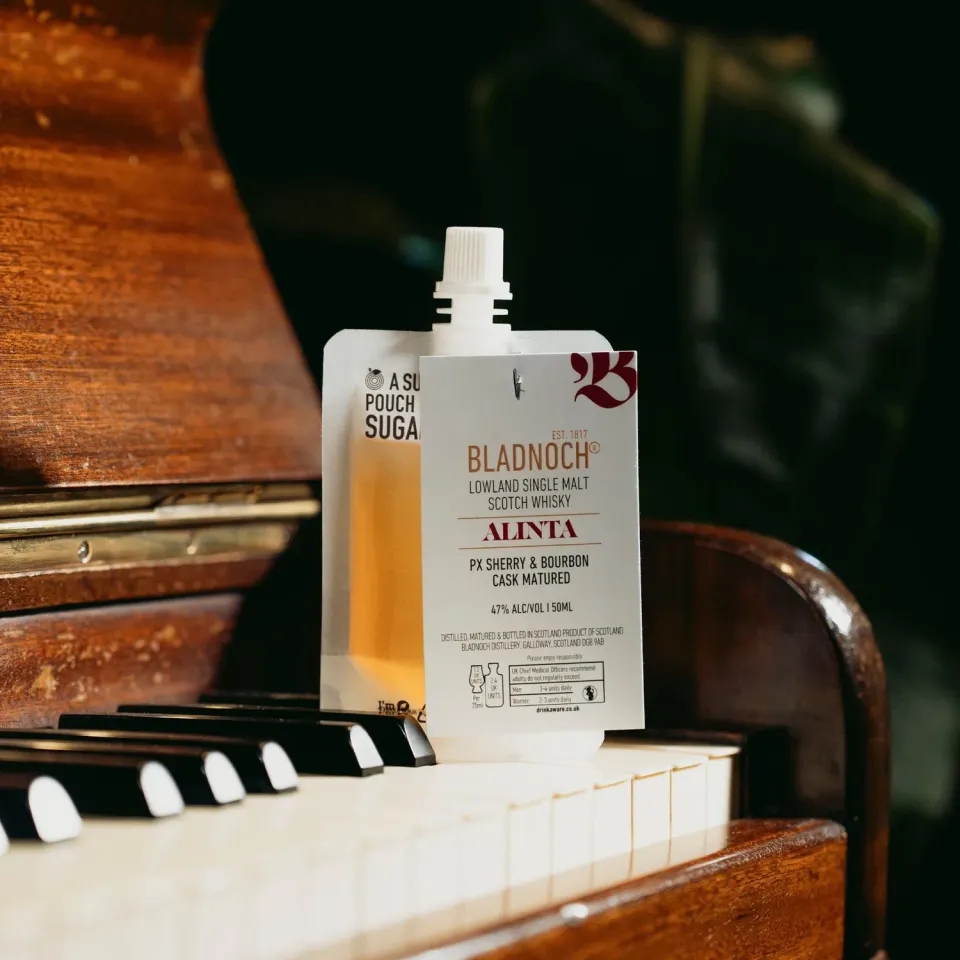 Bladnoch Alinta Dram whisky smagsprøve røget
