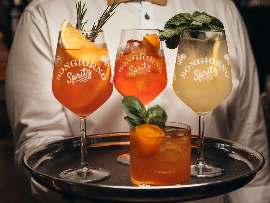 Bongiorno Spritz glas sæt til servering