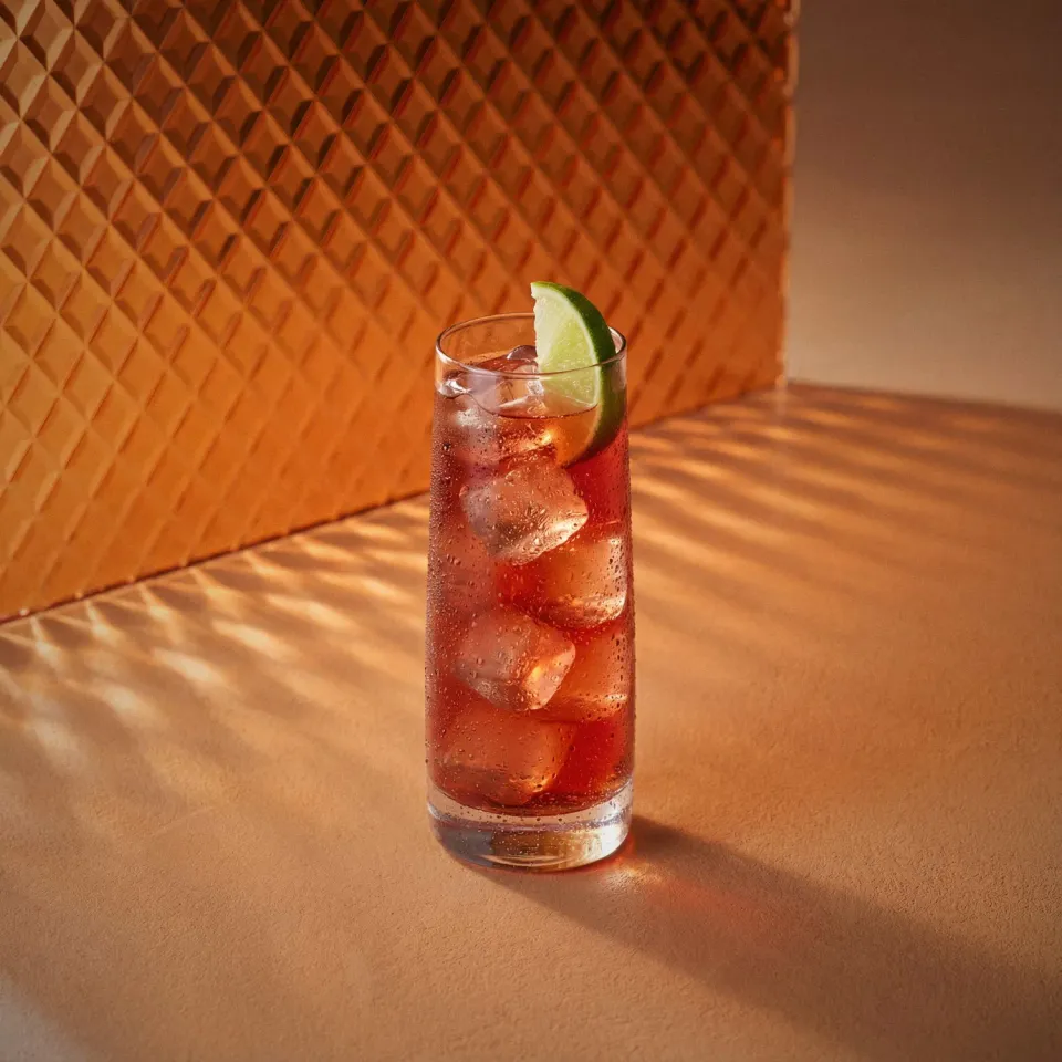 Bols Woo Woo cocktail fersken tranebær