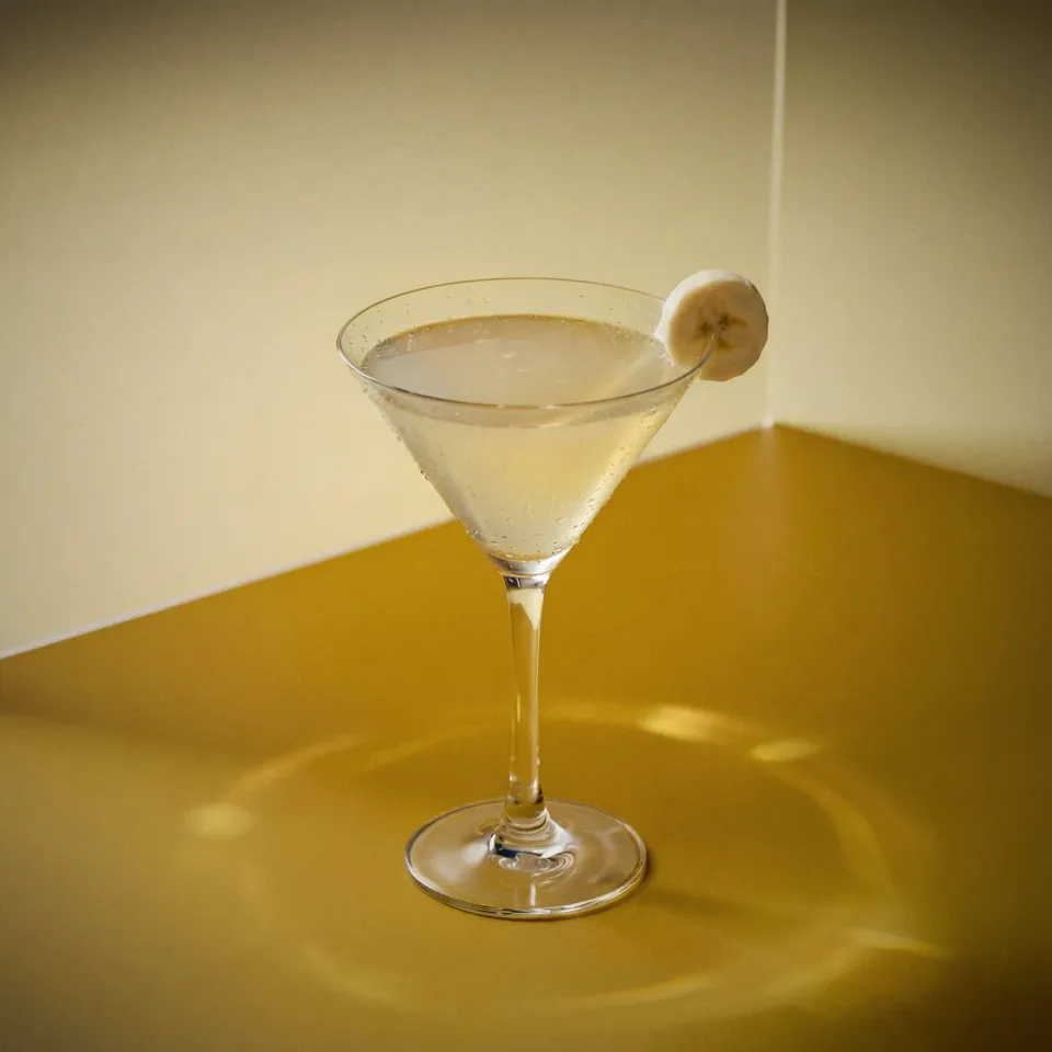 Bols Yellowbird cocktail abrikos banan